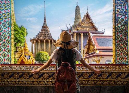 Best Times to Visit for Avoiding Crowds and Capturing Stunning Photos